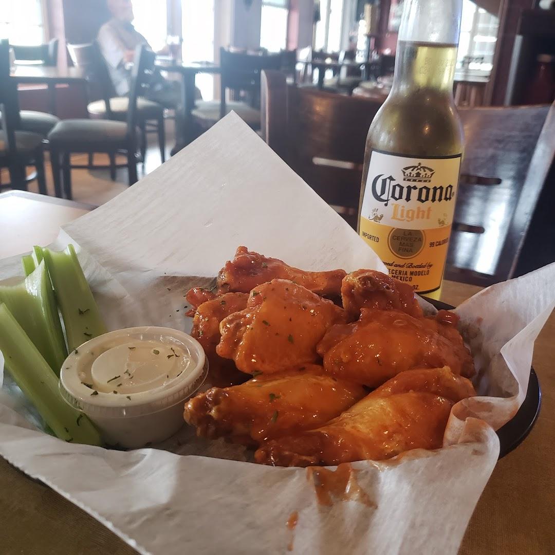 EmJay's Tavern & Grill
